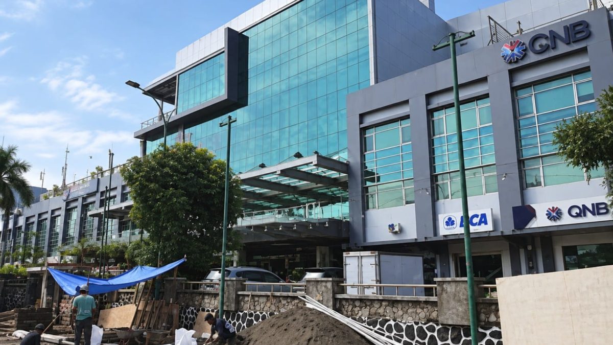 Proyek pemasangan ACP PT Partindo Karya Gemilang